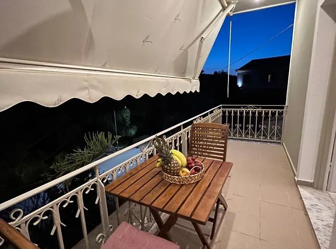 Ellie's House *